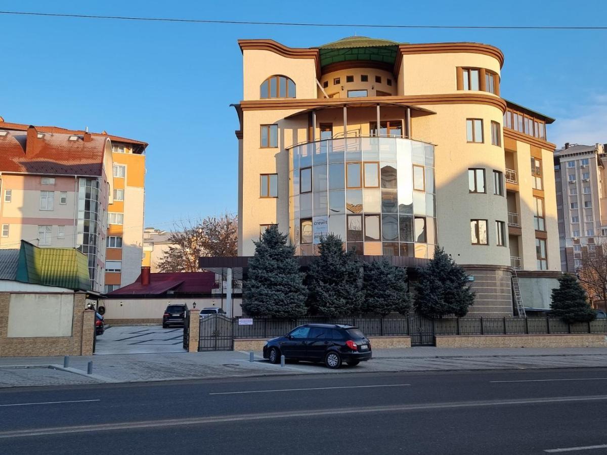 Acaem Hotel