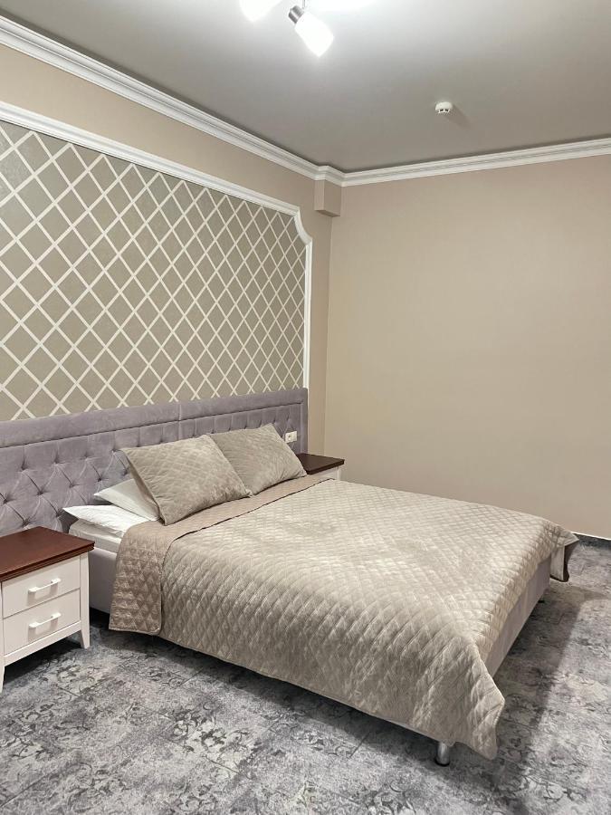 Acaem Hotel *